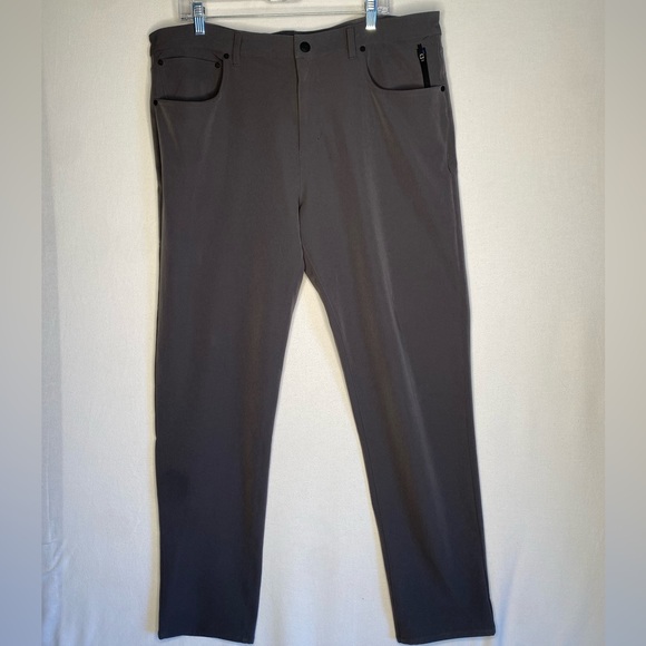 Four Laps Athletic Traverse Pants Mens Size 38x32 Stretch Water Resistant Gray - Picture 1 of 12